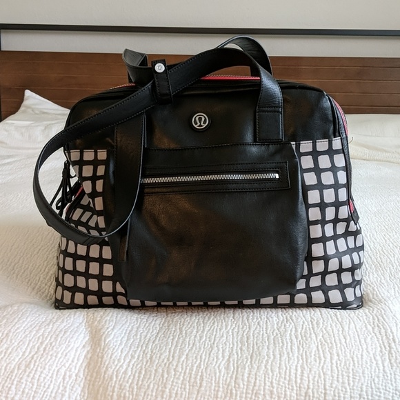 lululemon athletica Handbags - Lululemon weekender size bag